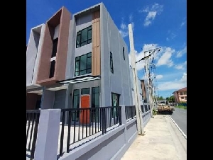 ให้เช่าโกดัง 450 ตร.ม. พร้อมสำนักงาน ย่านบางใหญ่ ซอยกัตนา ใกล้ รพ.บางใหญ่