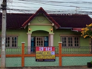 ขายบ้านพร้อมที่ดิน 37 วา 3 นอน 2 น้ำ  ราคาถูก ทำเลดี  ปากซอยเรือนรองใจ  เมืองพิษณุโลก   ZK601