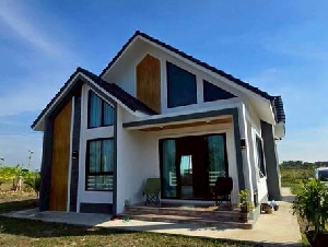 ปีใหม่ลดให้เป็นแสน บ้านสวน บ้านสวย 1 ไร่ 2 งาน ต.เกาะหวาย อ.ปากพลี จ.นครนายก ในสวนปลูกไม้ดอกไม้ผลนานาชนิด การเดินทางสะดวกสบาย