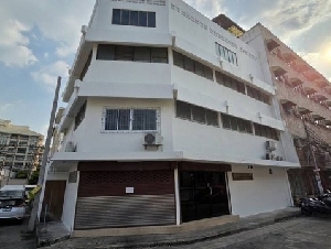  ให้เช่า ตึกแถว 4 คูหา 500 ตรม. นราธิวาส 14 จอดรถได้หลายคัน จากBTS ช่องนนทรีเพียง 1.8 กม.