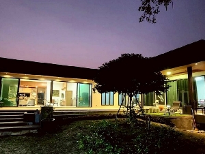 ขายบ้านพูลวิลล่าชั้นเดียวสไตล์โมเดิร์น ซอยวัดลาดปลาดุก (DD002315)