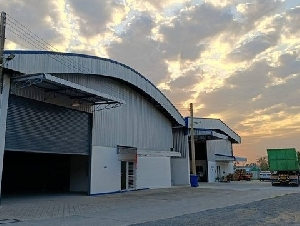 ให้เช่าโกดัง ขนาด 504 ตารางเมตร อยู่ติดถนนสาย บ้านค่าย-บ้านบึง(3574) 