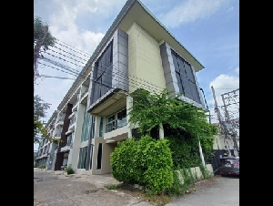 ให้เช่าบ้าน5ห้องนอนห้องมุม600ตร.ม.ย่านรามอินทราใกล้แฟชั่นไอแลนส์,MRTวงแหวนรามอินทรา