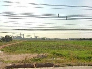 ให้เช่าที่ดินใกล้  สถานีรถไฟระยอง,  ปั้มน้ำมันเอสโซ่,  สนามฟุตบอล 21 ไร่ มาบตาพุด จ.ระยอง ทำเลดี ติดถนนมาบตาพุด-อ่างเก็บน้ำหนองปลาไหล 