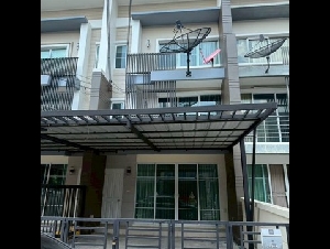 ให้เช่าทาวโฮม ย่านบางกะปิ หัวหมาก รามคำแหง  ทาวอเวนิวพระราม9 กรุงเทพกรีฑา7  ใกล้สนามกอล์ฟกรุงเทพกรีฑา สนามกอล์ฟยูนิโก้ ใกล้เดอะมอลลบางกะปิ