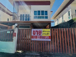 ขายบ้านเดี่ยวสองชั้น ทำเลดี เงียบสงบ เพื่อนบ้านอัธยาศัยดีทุกหลัง ใกล้แหล่งสำคัญต่างๆ
