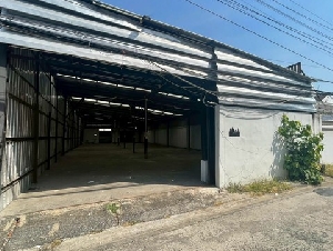  ให้เช่าโกดัง ขนาด 330 ตารางเมตร ซอยนวมินทร78 ใกล้ตลาดปัฐวิกรณ์