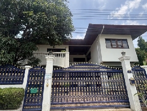 T26-513 ขาย บ้าน - ห้องนอน 4 ห้อง ห้องน้ำ 5 ห้อง ใกล้กับ ใกล้ BTS พระโขนง 67 ตารางวา