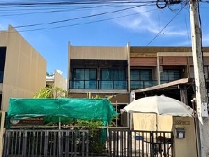 ขายทาวน์โฮมหลังมุม/หน้าสวน Urbano รามคำแหง 94 – ทำเลดีที่สุดในโครงการ หน้าบ้านไม่ติดใคร! 