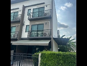 HR 10029 ให้เช่า ขายทาวน์โฮม 3 ชั้นหลังมุม 38.50 ตรว. โครงการบ้านกลางเมือง ศรีนครินทร์  อ่อนนุช ใกล้ซีคอนสแควร์ 