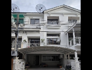 ให้เช่าทาวน์โฮม 3 ชั้นครึ่ง บ้านกลางเมือง 2 เหม่งจ๋าย ซอยสหการประมูล ตกแต่งใหม่ เฟอร์ครบ 