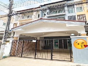 HR 10042 ให้เช่าทาวโฮม 3 ชั้น 4 ห้องนอน หมู่บ้านธนาภิรมย์ ศรีนครินทร์ วงแหวน ใกล้โลตัส ศรีนครินทร์