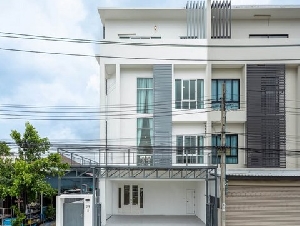 โฮมออฟฟิศ 3.5 ชั้น ลาดพร้าว วังหิน 78 ใกล้ ม.เกษตรศาสตร์ ใกล้ซ้งโภชนา วังหิน เหมาะทำออฟฟิศหรืออยู่อาศัย