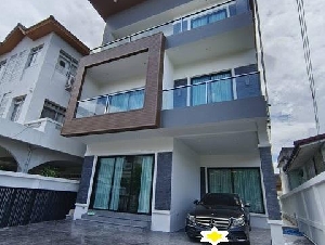 ขายบ้านเดี่ยว3ชั้น50ตร.ว.ซอยสุขุมวิท65พร้อมเฟอร์นิเจอร์และเครื่องใช้ไฟฟ้าครบใกล้BTSเอกมัย(สร้างใหม่)