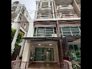 ให้เช่าโฮมออฟฟิศ 4 ชั้น 260 ตร.ม. โครงการ Premium Place นวมินทร์–สุขาภิบาล 1 (ใกล้ซอยนวมินทร์ 89)