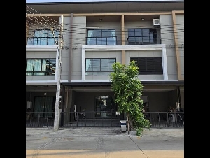 ให้เช่าทาวน์โฮม3ชั้น4นอนโครงการพรีเมียมเพลสพหลโยธิน-รามอินทราบ้านหลังใหญ่ติดถนนเมนใกล้BTSสายหยุด