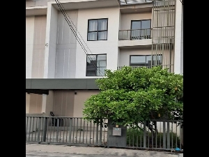 ให้เช่าโฮมออฟฟิศ 3 ชั้น 29 ตรว. Villa Albero (วิลลา อัลเบโร) กรุงเทพกรีฑา 15-1 ใกล้นานาชาติ Wellington
