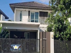 ให้เช่าบ้านเดี่ยว 2 ชั้น 51 ตรว. 3 ห้องนอน หมู่บ้านมัณฑนา ศรีนครินทร์-ร่มเกล้า ถนนเคหะร่มเกล้า 6 ใกล้สนามบินสุวรรณภูมิ