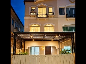 ขายทาวน์โฮม 3 ชั้น 20.6 ตร.ว. โครงการบ้านกลางเมือง The Royal Monaco ศรีนครินทร์ 24