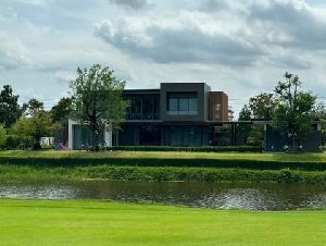 HS 1999 ขายบ้านเดี่ยว Pool villa 420 ตรว. ในสนามกอล์ฟกรีนวัลเล่ย์ บางนา กม. 15