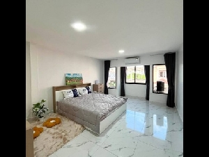 ให้เช่าทาวน์โฮม 3 ชั้น ซอย รามอินทรา 34 พร้อมเฟอร์ ใกล้ทางด่วนรามอินทรา