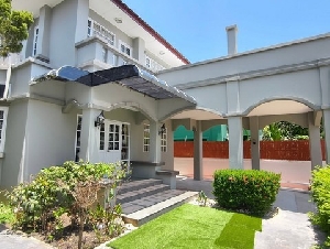 รหัสC7246 ให้เช่าบ้านเดี่ยว 2ชั้น บ้านรีโนเวทใหม่พร้อมอยู่ หมู่บ้านเบญจรงค์ ซอยรามคำแหง178
