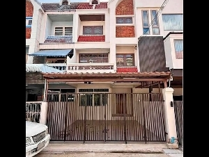 ให้เช่าทาวน์โฮม 3 ชั้น 190 ตรม. 4 ห้องนอน ย่านสุทธิสาร-อินทามระ รีโนเวทใหม่ จดบริษัทได้ ใกล้บิ๊กซีสะพานควาย  
