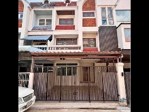 ให้เช่าทาวน์โฮม 3 ชั้น 190 ตร.ม. ย่านสุทธิสาร-อินทามระ รีโนเวทใหม่ จดทะเบียนบริษัทได้