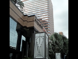 OFFICE อาคารเลอคองคอร์ต 0 RAI 0 งาน 1 sq.wa 1 BEDROOM 1 BR 51000 THB   ครบครัน