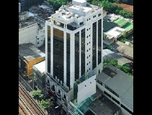 สำนักงาน อาคารปีเตอร์ซัน 1BR1BR 75000 บาท ไม่ไกลจาก - โครต-ถูก