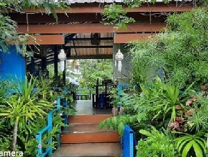 ขายที่ดินพร้อมสิ่งปลูกสร้าง (ร้านอาหาร) เนื้อที่ 1 ไร่ 2 งาน 85 ตรว.  ต.สันโป่ง อ.แม่ริม จ.เชียงใหม่