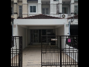 ขายทาวน์เฮ้าส์ 2 ชั้น ฟรีโอน หมู่บ้าน สิรีนเฮ้าส์ วัชรพล รีโนเวทใหม่ พร้อมอยู่ ใกล้ทางด่วนรามอินทรา โทร 086-3744534