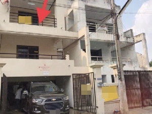 ขายทาวน์เฮ้าส์ 3 ชั้น 30 ตรว หมู่บ้านคลองหลวงโฮมเพลส ตรงข้ามแมคโครคลองหลวง โทร 0982251577